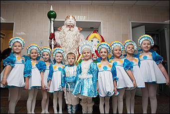 1 декабрь 2016 г., Барнаул © Амител Вячеслав Мельников   Надежда на волшебство. Как Дед Мороз поздравлял детей в отделении онкологии