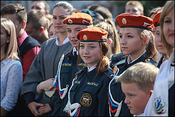 6 сентября 2017 г., Барнаул. Екатерина Смолихина   Дающий знания: памятник "Народному просветителю" открыли в Барнауле