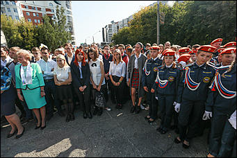 6 сентября 2017 г., Барнаул. Екатерина Смолихина   Дающий знания: памятник "Народному просветителю" открыли в Барнауле