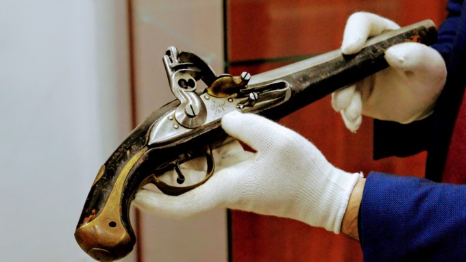 19 февраля 2020 г., Барнаул   Алебарды, сабли и револьверы. Уникальную выставку исторического оружия привезли в Барнаул