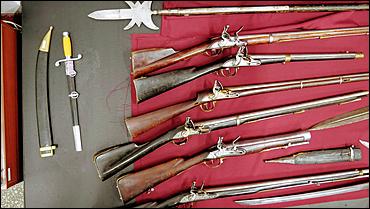 19 февраля 2020 г., Барнаул   Алебарды, сабли и револьверы. Уникальную выставку исторического оружия привезли в Барнаул