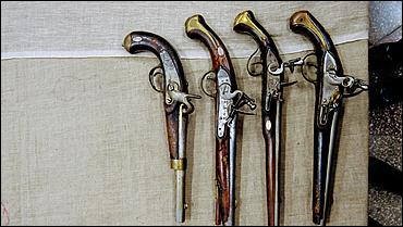 19 февраля 2020 г., Барнаул   Алебарды, сабли и револьверы. Уникальную выставку исторического оружия привезли в Барнаул