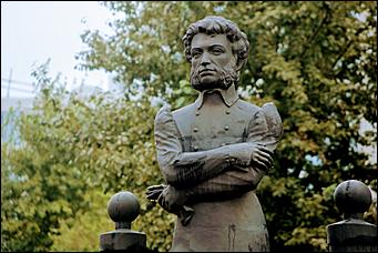 8 сентября 2019 г., Барнаул. Екатерина Смолихина   Ну, здравствуй, осень! Промозглый и очаровательный фоторепортаж с улочек Барнаула