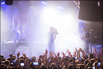 7 декабрь 2016 г., Барнаул © Амител Вячеслав Мельников   Публика сходила с ума: как прошел концерт российского рэпера Оксимирона