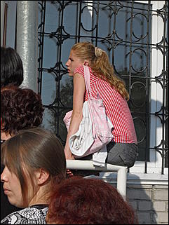 16 июля 2009 г., Барнаул   «С первыми петухами за загранпаспортами»