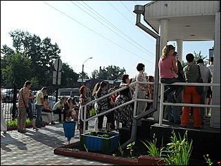 16 июля 2009 г., Барнаул   «С первыми петухами за загранпаспортами»