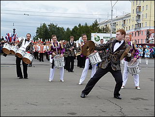15 сентябрь 2012 г., Барнаул   Парад духовых оркестров