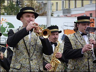 15 сентябрь 2012 г., Барнаул   Парад духовых оркестров