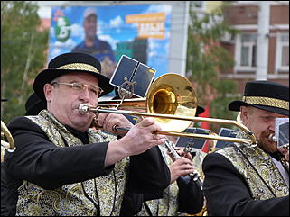 15 сентябрь 2012 г., Барнаул   Парад духовых оркестров