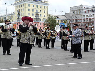 15 сентябрь 2012 г., Барнаул   Парад духовых оркестров