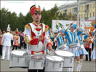15 сентябрь 2012 г., Барнаул   Парад духовых оркестров