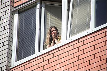 9 мая 2020 г., Барнаул   Спасибо за Победу. Для барнаульских ветеранов провели "личные" военные парады во дворе