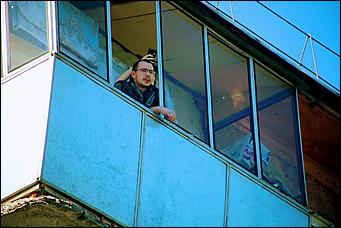 9 мая 2020 г., Барнаул   Спасибо за Победу. Для барнаульских ветеранов провели "личные" военные парады во дворе