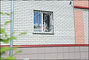 9 мая 2020 г., Барнаул   Спасибо за Победу. Для барнаульских ветеранов провели "личные" военные парады во дворе