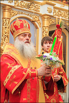 1 май 2016 г., Барнаул. Фото: Михаил Полубедов   Христос Воскресе!!! 