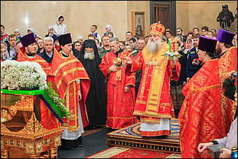 1 май 2016 г., Барнаул. Фото: Михаил Полубедов   Христос Воскресе!!! 