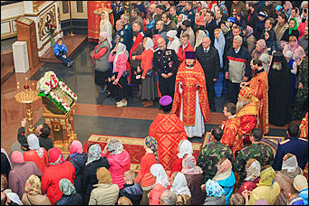 1 май 2016 г., Барнаул. Фото: Михаил Полубедов   Христос Воскресе!!! 