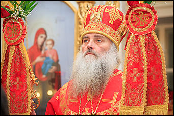 1 май 2016 г., Барнаул. Фото: Михаил Полубедов   Христос Воскресе!!! 