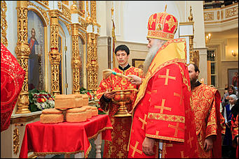 1 май 2016 г., Барнаул. Фото: Михаил Полубедов   Христос Воскресе!!! 
