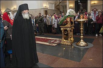 1 май 2016 г., Барнаул. Фото: Михаил Полубедов   Христос Воскресе!!! 