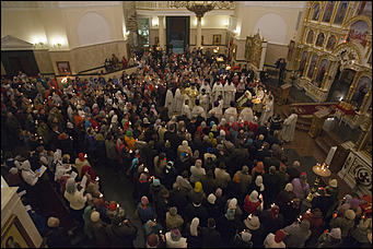1 май 2016 г., Барнаул. Фото: Михаил Полубедов   Христос Воскресе!!! 