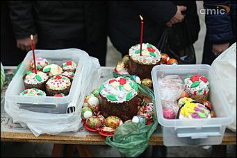 9 апреля 2018 г., Барнаул. Екатерина Смолихина   Свечи, куличи и хороводы: барнаульская Пасха в объективе Amic.ru