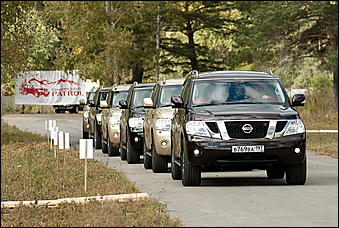 12 сентября 2010 г., Барнаул   «Сибирский PATROL» от компании «Nissan Мотор Рус» совместно с Автоцентром АНТ, официальным дилером Nissan в Барнауле 