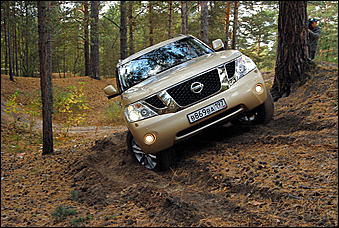 12 сентября 2010 г., Барнаул   «Сибирский PATROL» от компании «Nissan Мотор Рус» совместно с Автоцентром АНТ, официальным дилером Nissan в Барнауле 