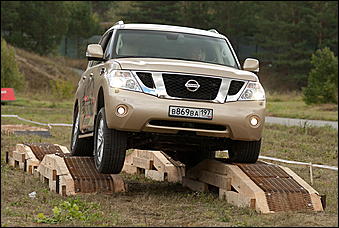 12 сентября 2010 г., Барнаул   «Сибирский PATROL» от компании «Nissan Мотор Рус» совместно с Автоцентром АНТ, официальным дилером Nissan в Барнауле 