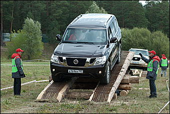 12 сентября 2010 г., Барнаул   «Сибирский PATROL» от компании «Nissan Мотор Рус» совместно с Автоцентром АНТ, официальным дилером Nissan в Барнауле 