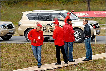 12 сентября 2010 г., Барнаул   «Сибирский PATROL» от компании «Nissan Мотор Рус» совместно с Автоцентром АНТ, официальным дилером Nissan в Барнауле 