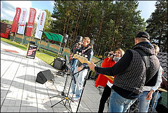 12 сентября 2010 г., Барнаул   «Сибирский PATROL» от компании «Nissan Мотор Рус» совместно с Автоцентром АНТ, официальным дилером Nissan в Барнауле 