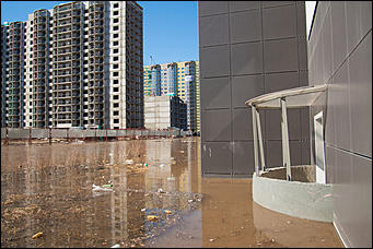 1 апрель 2016 г., Барнаул © Амител Вячеслав Мельников Наводнение на улицах Взлетная и Солнечная поляна. Фоторепортаж