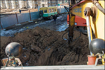 1 апрель 2016 г., Барнаул © Амител Вячеслав Мельников Наводнение на улицах Взлетная и Солнечная поляна. Фоторепортаж