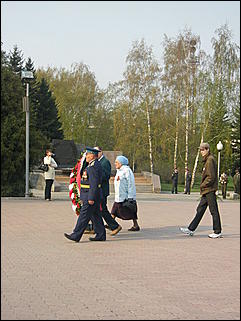 9 мая 2009 г., Барнаул   Возложение цветов к Мемориалу Славы