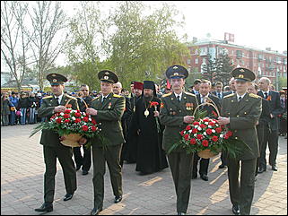 9 мая 2009 г., Барнаул   Возложение цветов к Мемориалу Славы