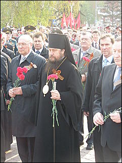 9 мая 2009 г., Барнаул   Возложение цветов к Мемориалу Славы