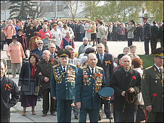 9 мая 2009 г., Барнаул   Возложение цветов к Мемориалу Славы