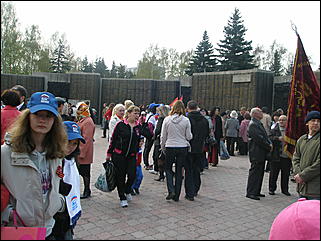 9 мая 2009 г., Барнаул   Возложение цветов к Мемориалу Славы