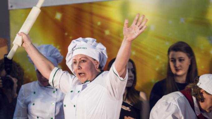 13 декабря 2015 г., Бийск   В рамках "Алтайской зимовки" прошли соревнования по спортивному пельменингу
