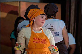 13 декабря 2015 г., Бийск   В рамках "Алтайской зимовки" прошли соревнования по спортивному пельменингу
