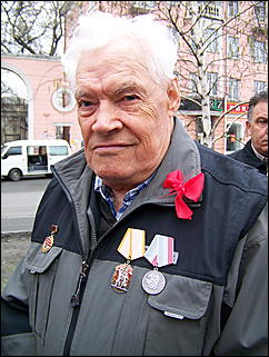 1 мая 2009 г., Барнаул   Один праздник - два митинга 