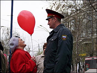 1 мая 2009 г., Барнаул   Один праздник - два митинга 