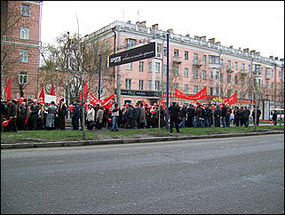 1 мая 2009 г., Барнаул   Один праздник - два митинга 