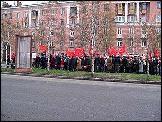 1 мая 2009 г., Барнаул   Один праздник - два митинга 