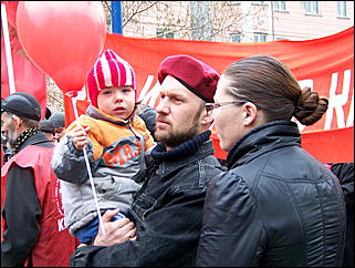 1 мая 2009 г., Барнаул   Один праздник - два митинга 