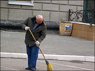 1 мая 2009 г., Барнаул   Один праздник - два митинга 