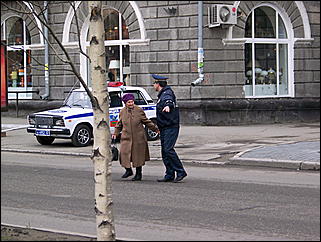 1 мая 2009 г., Барнаул   Один праздник - два митинга 