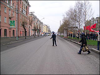 1 мая 2009 г., Барнаул   Один праздник - два митинга 