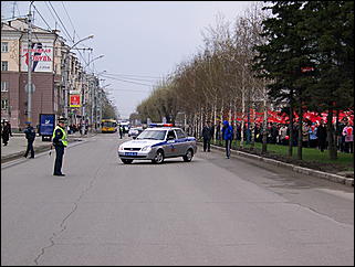 1 мая 2009 г., Барнаул   Один праздник - два митинга 